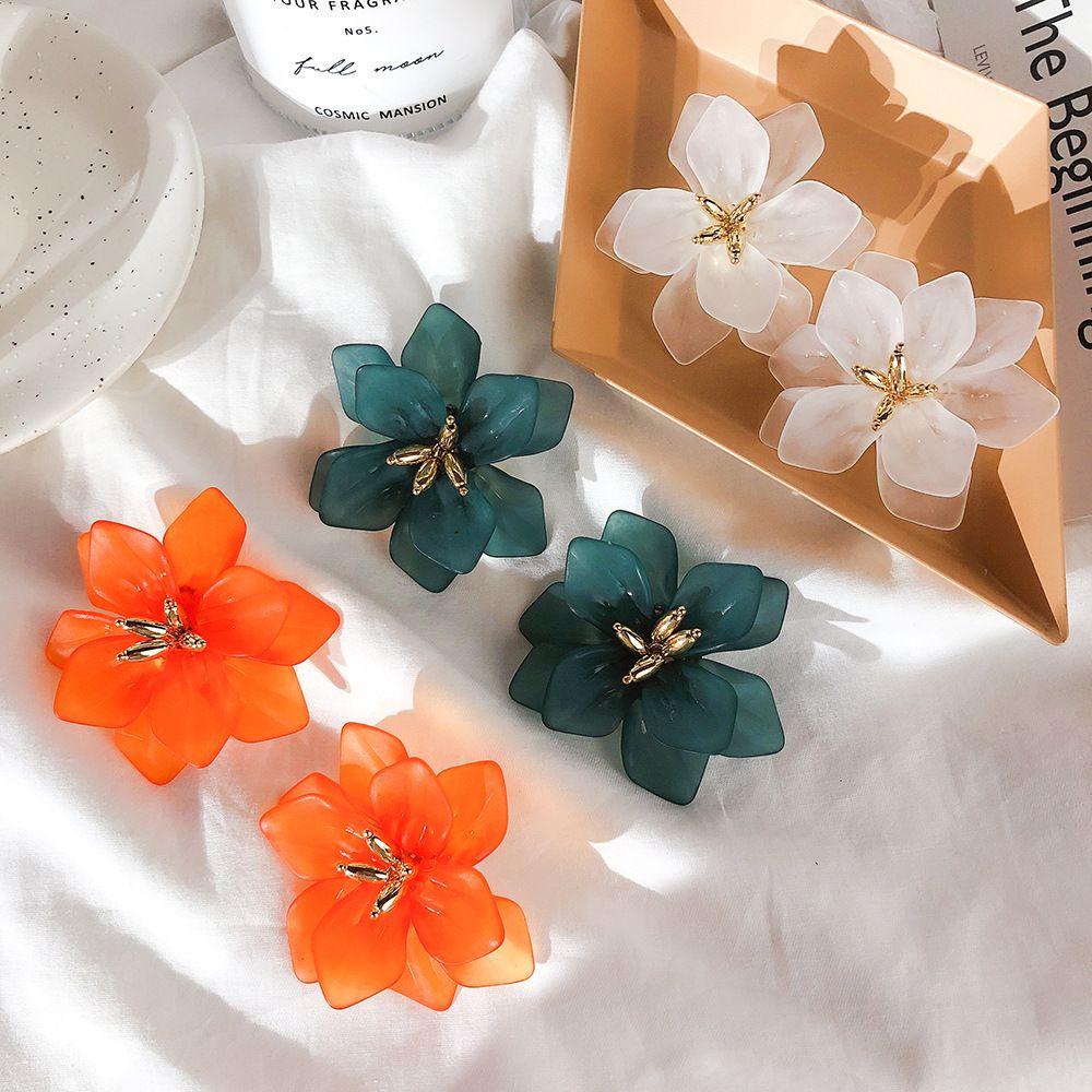 LILYES 1 Cặp Bông Tai Nhựa Acrylic Hình Bông Hoa Lớn Màu Sắc Xanh Lá / Trắng / Cam Xinh Xắn Thời Trang Cho Nữ