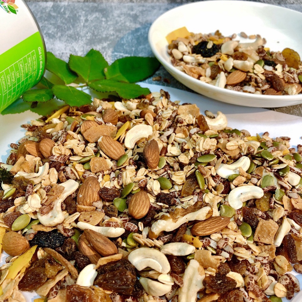 Granola siêu Hạt &amp; Quả MinMin Loại 500g, Ngũ cốc giảm cân mic hạt óc chó, hạnh nhân Windy.com
