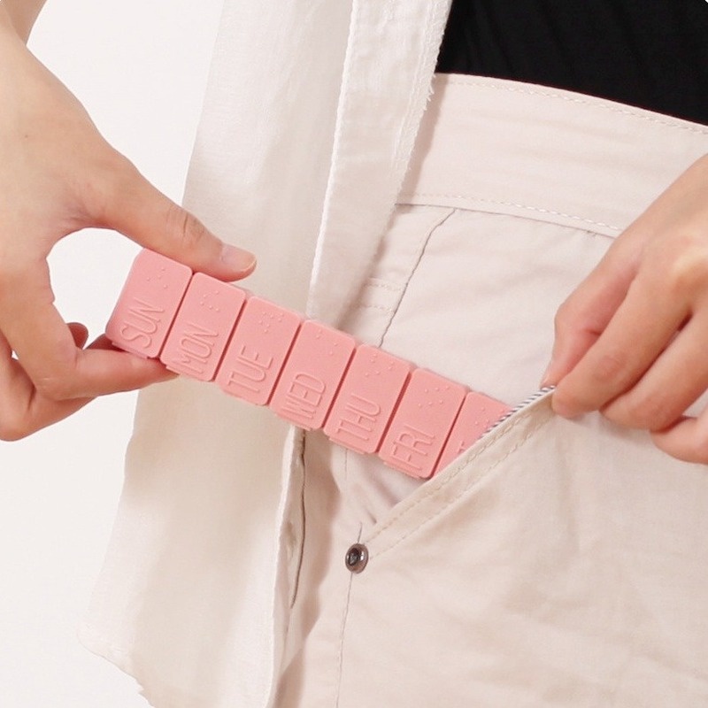 Hộp đựng thuốc bằng nhựa chia 7 ngày tiện lợi