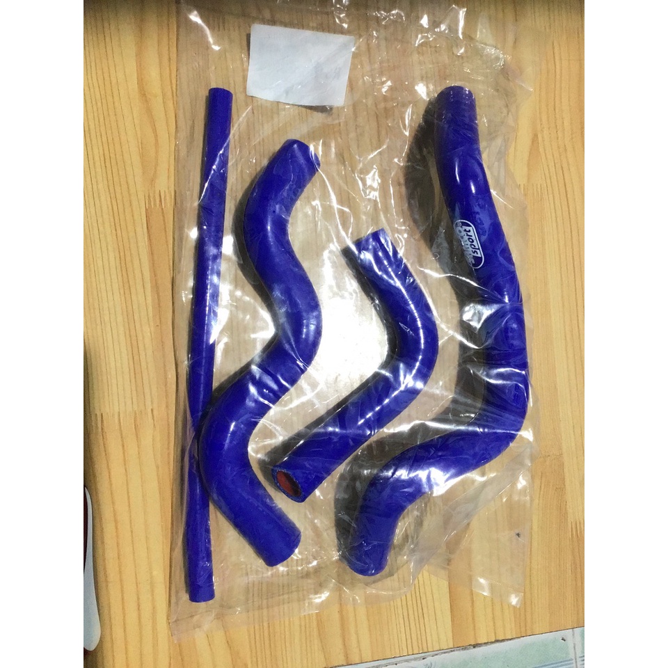 Bộ ống nước xe sonic hiệu samco màu xanh