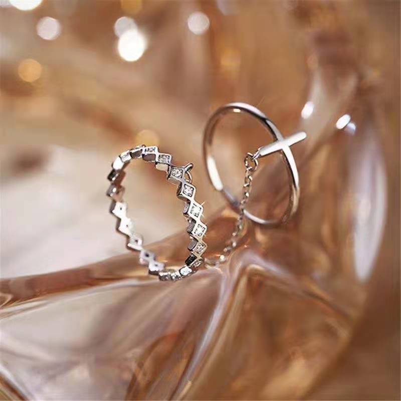 Nhẫn hở hình học phối dây xích mảnh mịn có thể điều chỉnh thời trang cho nữ