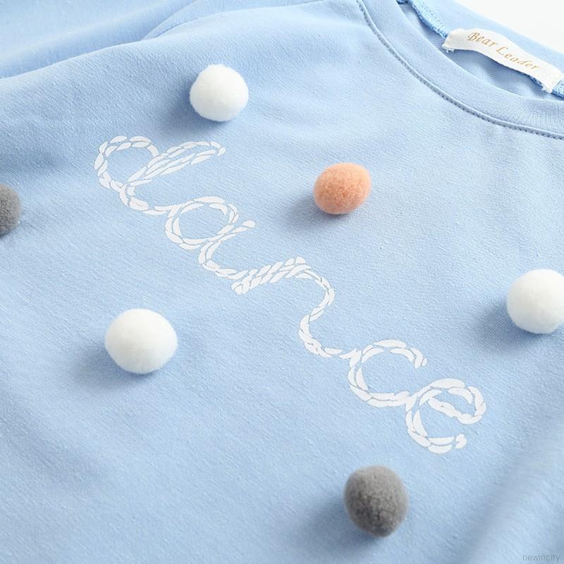 Đầm tay dài hoạ tiết chữ in phong cách Hàn Quốc cho bé gái