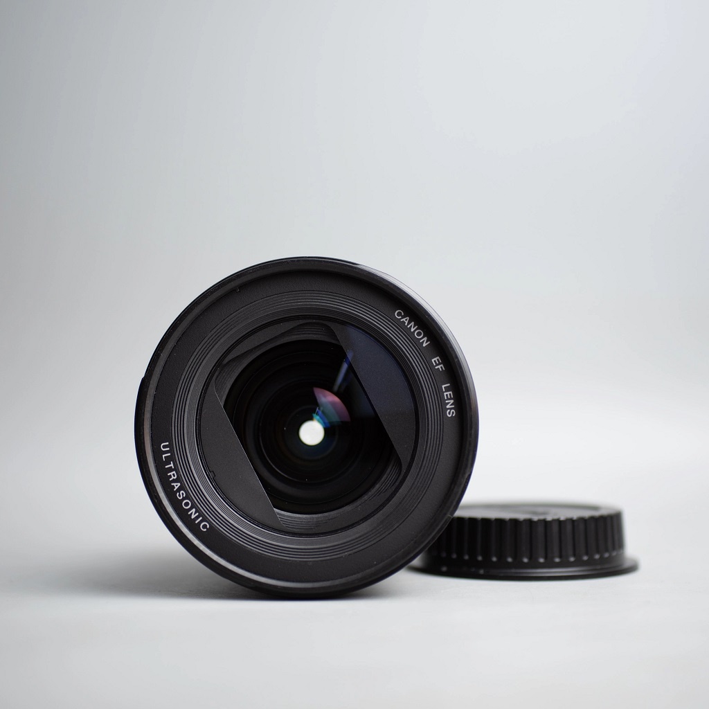Canon 5d mark 3 Kèm Canon 20-35mm f3.5-4.5 AF | BigBuy360 - bigbuy360.vn