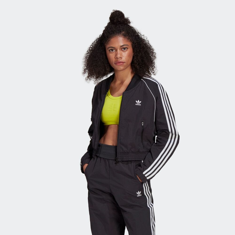Áo khoác gió Adidas
