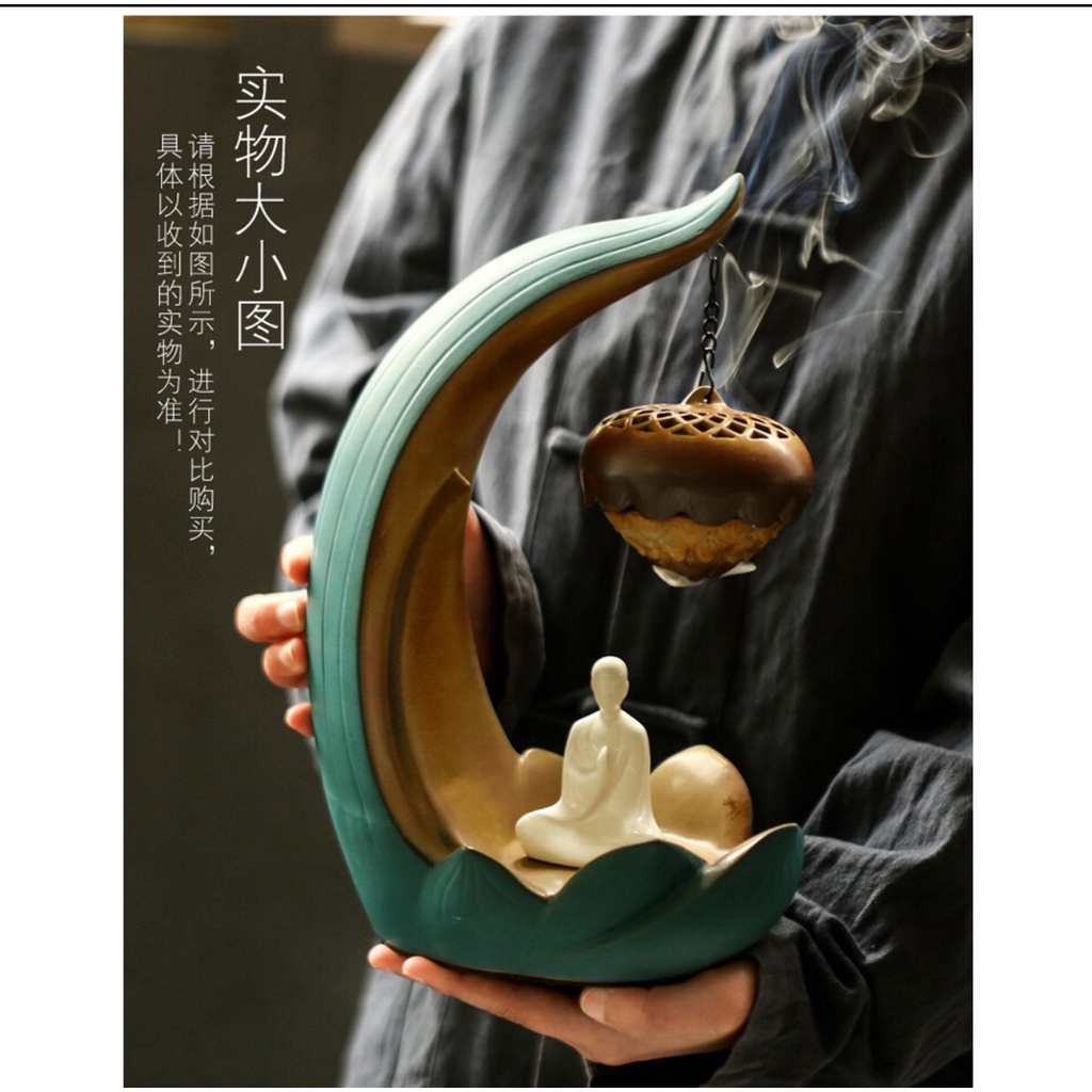 Thác khói trầm hương Thiền sư ngưỡng nguyệt, hoa sen treo ngược, thả khói chảy ngược