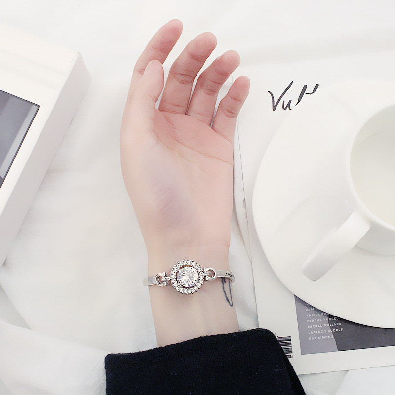 ✨ 【✅COD】 ✨Korean Inlaid Large Zircon Letters Bracelet Fashion Women Jewelry Student Accessories Holiday Gift for Girlfriend