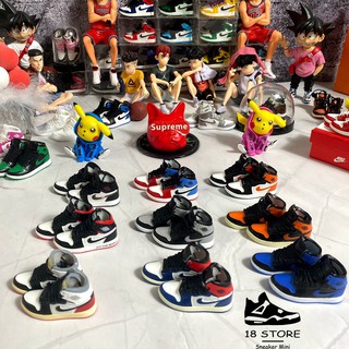 Móc Khóa Giày Jordan ( Tặng Box) - Mô Hình Giày Sneaker Tỉ lệ 1/6