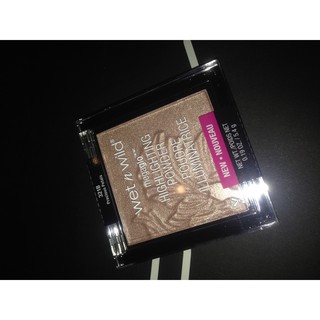 Wetnwild Megalo Highlighter phấn bắt sáng