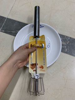 Dụng cụ đánh trứng cầm tay thông minh