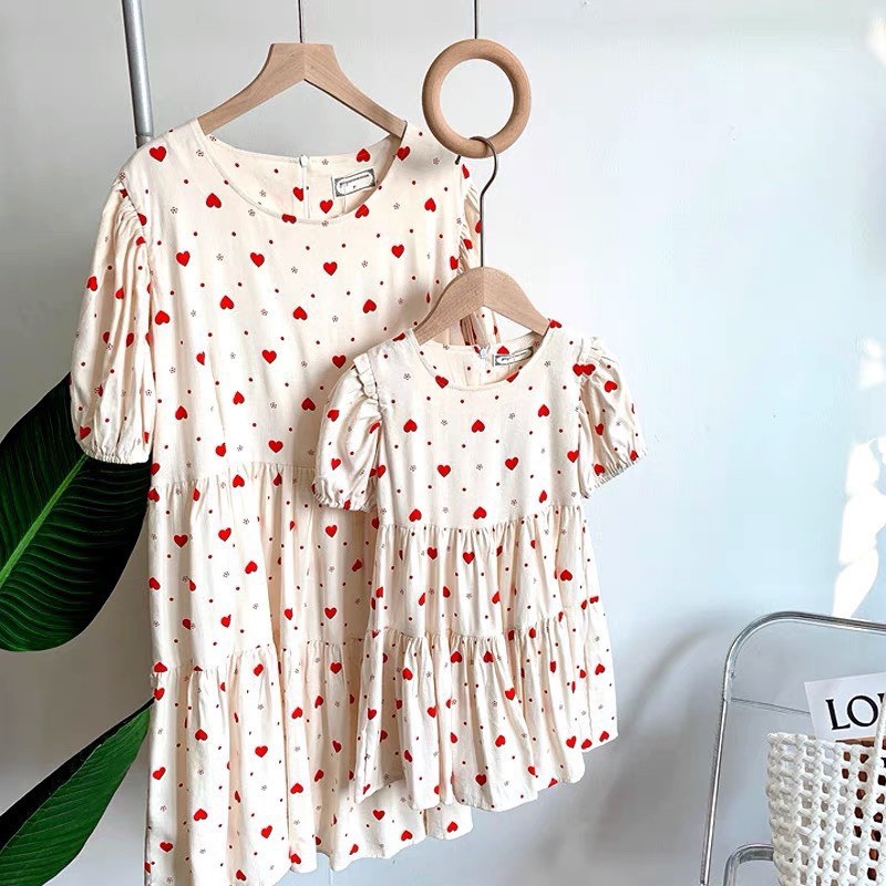 [Mã FAXANH1505 giảm 10K đơn 50K] VNU268 - VÁY SUÔNG BE TIM ĐỎ ĐÔI CHO MẸ VÀ BÉ | BigBuy360 - bigbuy360.vn