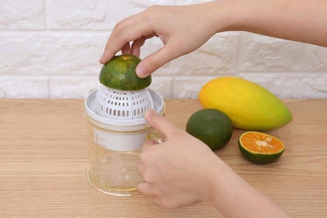 Vắt cam nhựa Việt Nhật
