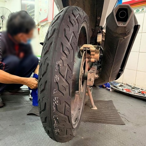 Vỏ xe Goodride H969 120/70-17