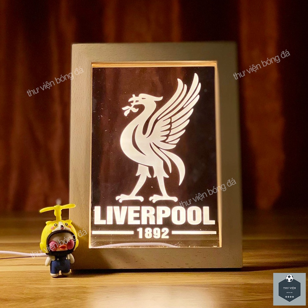 Đèn Liverpool, Tranh Logo Trên Áo Liverpool Trang Trí Bàn Làm Việc, Làm Quà - Áo Liverpool