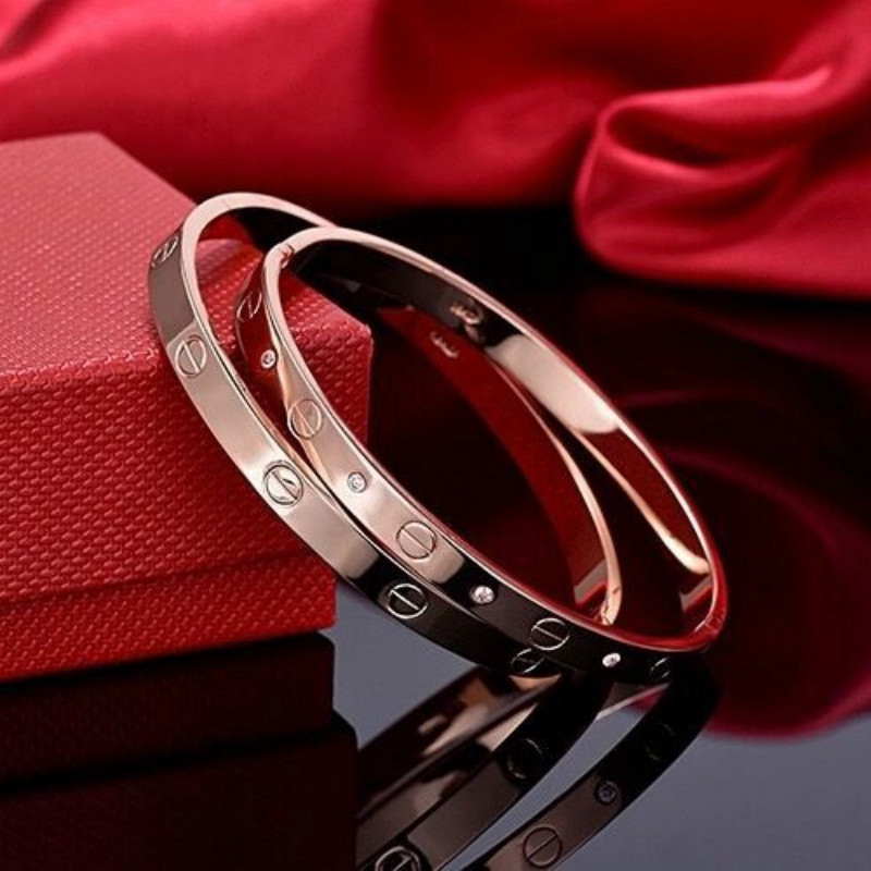 Simple Design Metal Bracelets For Men