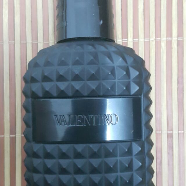 Nước hoa valentino ..