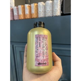 Gel vuốt tóc Davines Curl Building Serum – 250ml, cho kiểu tóc xoăn rõ nét và nảy sóng