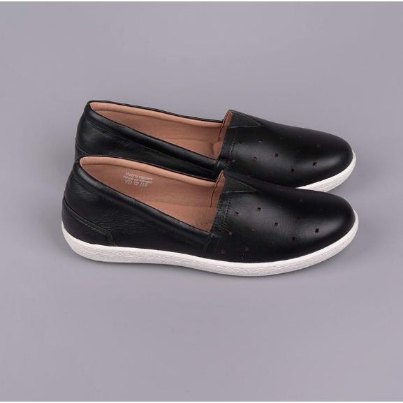 GIÀY SLIPON NỮ, DA DÊ GEOX ĐEN LỖ ĐẾ THẤP, GLW42