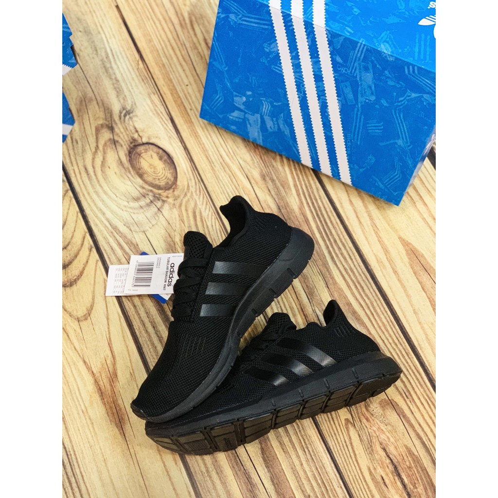 Giày Adidas Swift Run đen full