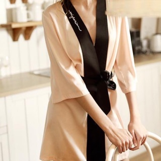 Áo choàng ngủ lụa