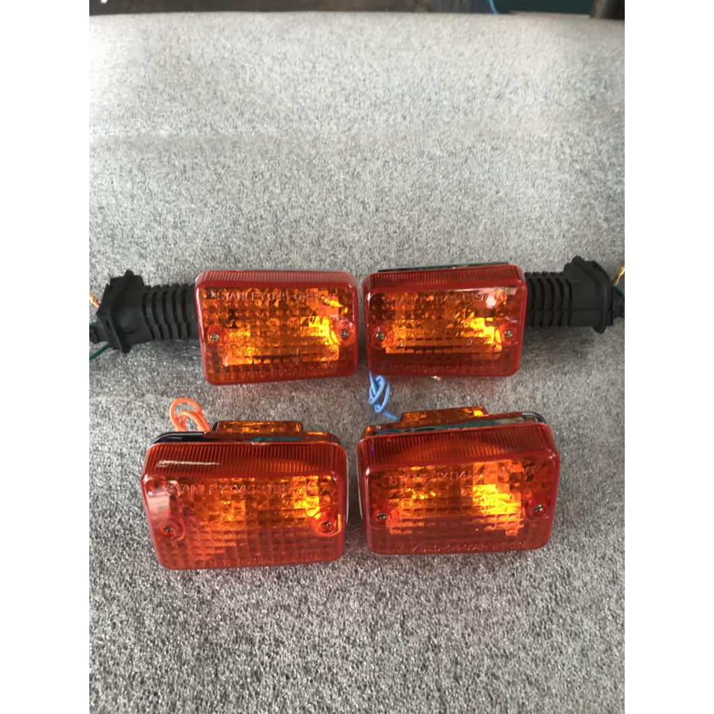 BỘ XI NHAN TRƯỚC SAU 82, DD