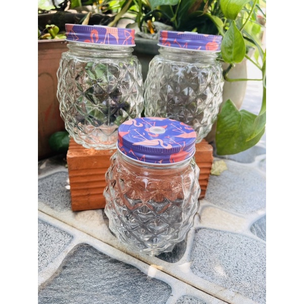 LY THUỶ TINH QUẢ DỨA 500ml NẮP NHÔM CÓ LỔ