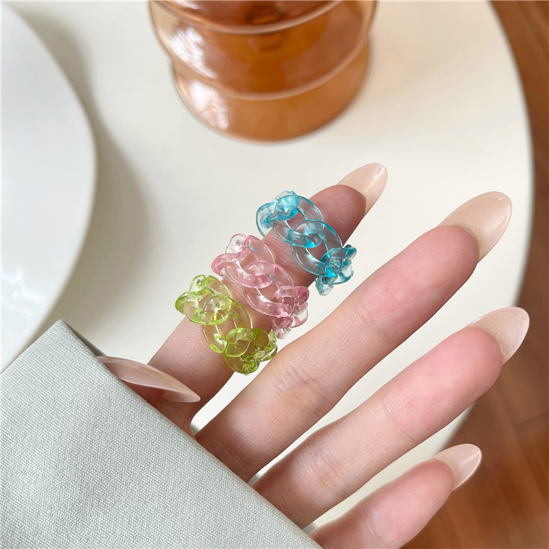 Nhẫn kiểu đá thiết kế sáng tạo