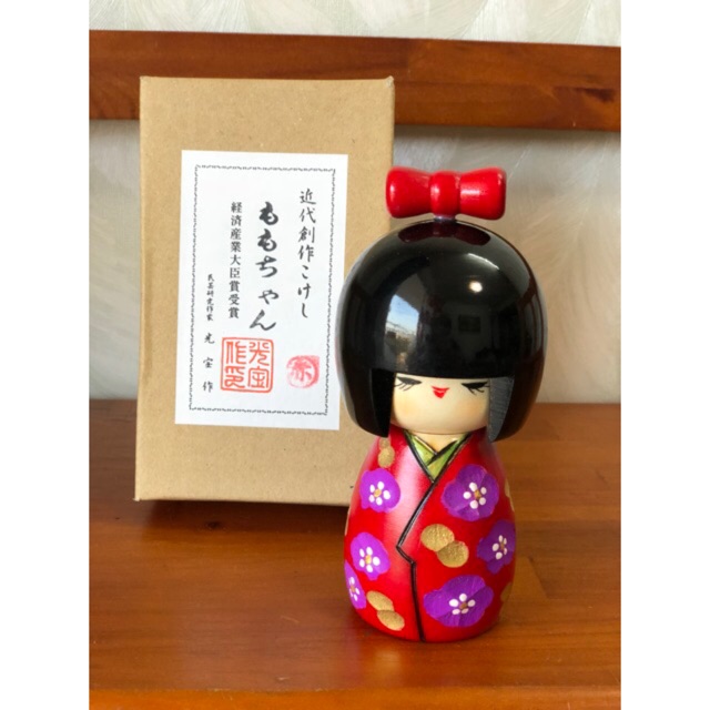 Búp bê Momo, búp bê Nhật Bản, búp bê gỗ Kokeshi cam kết hàng handmade chính hãng Nhật Bản