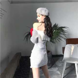 Set áo len trễ vai+ cv sọc ôm
