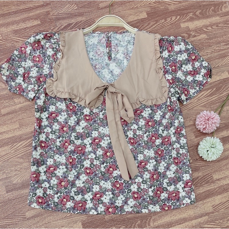 Áo sơ mi hoa nhí cổ bèo phối nơ xinh xắn