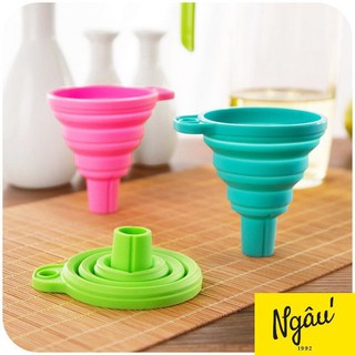 Phiễu rót nước xếp gọn