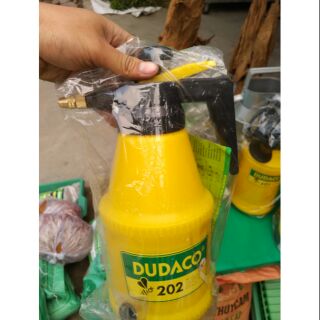 Bình tưới phun sương chuyên dùng để tưới cây , phun thuốc giá 50k/ cái