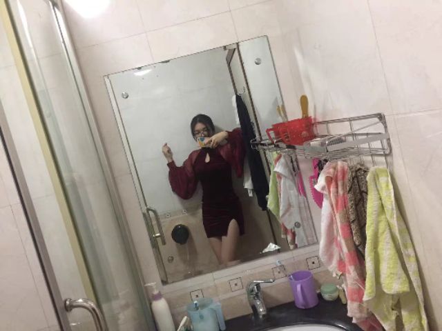 //SỈ BẰNG LẺ //Đầm sườn xám đỏ mận huyền bí nữ trung hoa ôm body xẻ tà tay bồng