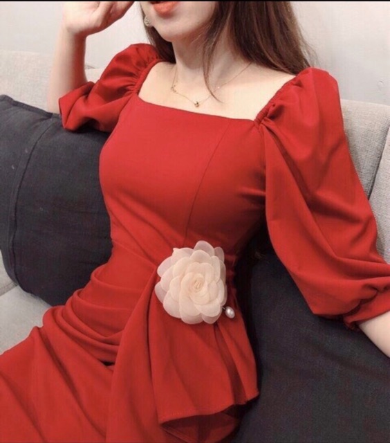 Đầm body tay bồng