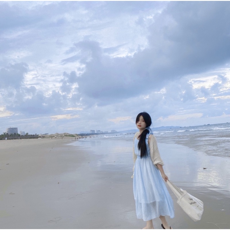 Set váy voan xanh dương + khoác crochet đi biển