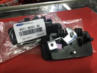 Tay mở cửa lùa ngoài Ford Transit