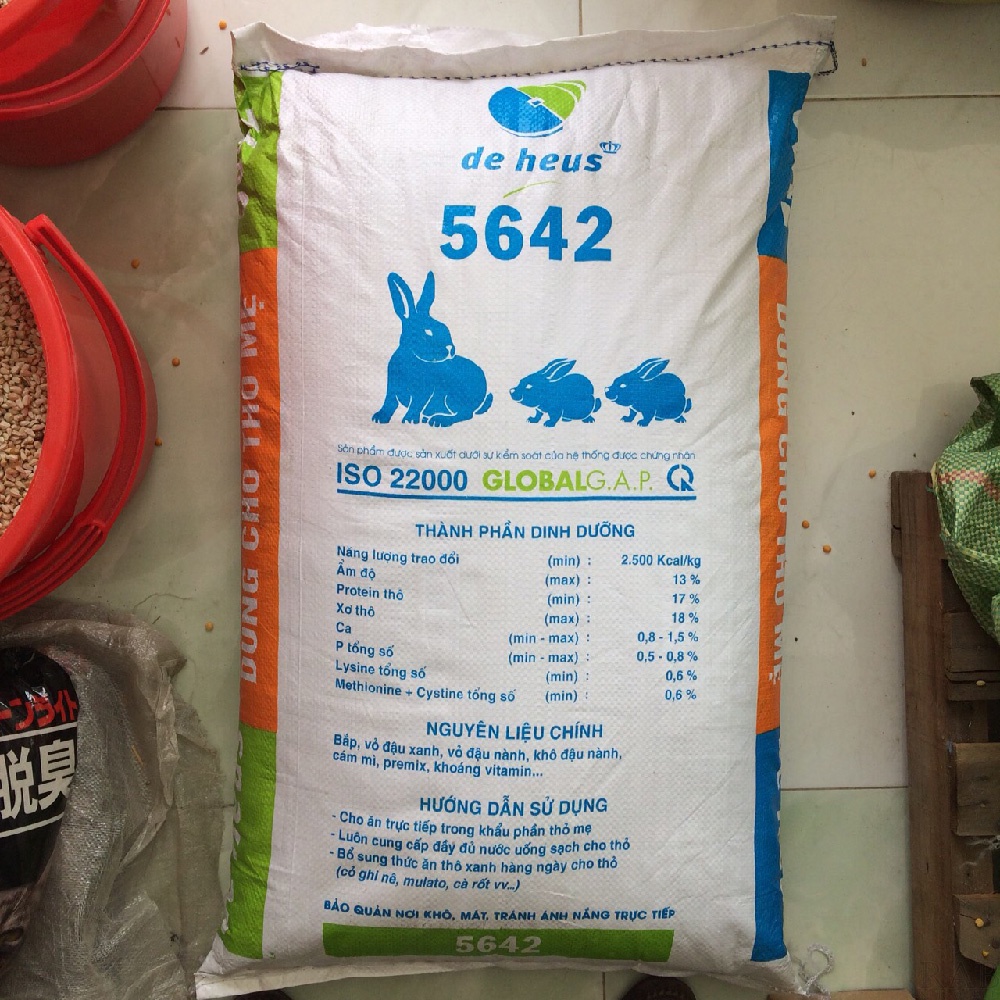 Cám thỏ de hues của Hà Lan nguyên bao 25kg chất lượng cao dùng cho thỏ thịt và thỏ nuôi kiểng, giàu chất xơ