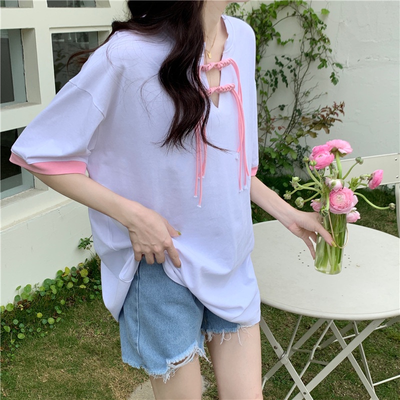 Áo thun Ielgy ngắn tay cổ chữ v màu sắc tương phản phong cách hàn quốc cho nữ