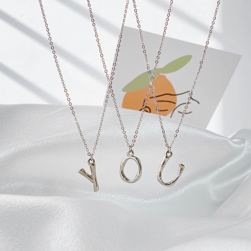 Dây chuyền inox mặt chữ cái màu trắng không gỉ