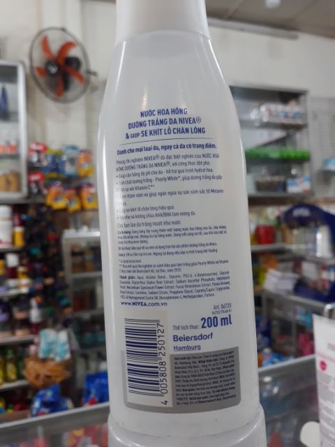 Nước Hoa Hồng Dưỡng Trắng Da Nivea 200ml