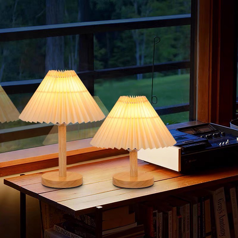 Đèn Ngủ Decor Phòng Đèn Ngủ Để Bàn Cắm Điện Thân Gỗ Phong Cách Hàn Quốc Vintage Rọi Ray Asaki