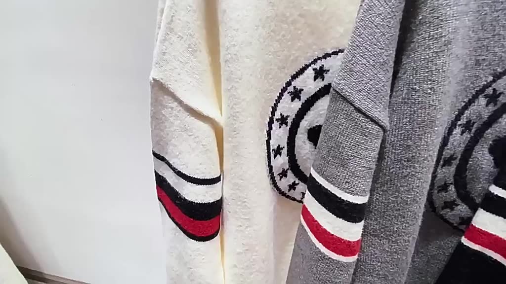 Áo Len Cổ Tròn Họa Tiết Tay Phối, Áo Sweater Len in Hình Cún Con | BigBuy360 - bigbuy360.vn