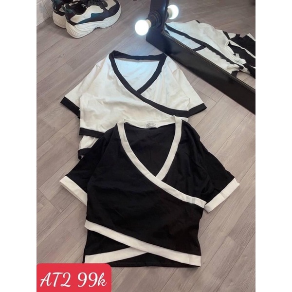 Áo thun kiểu vắt chéo ngực phối viền