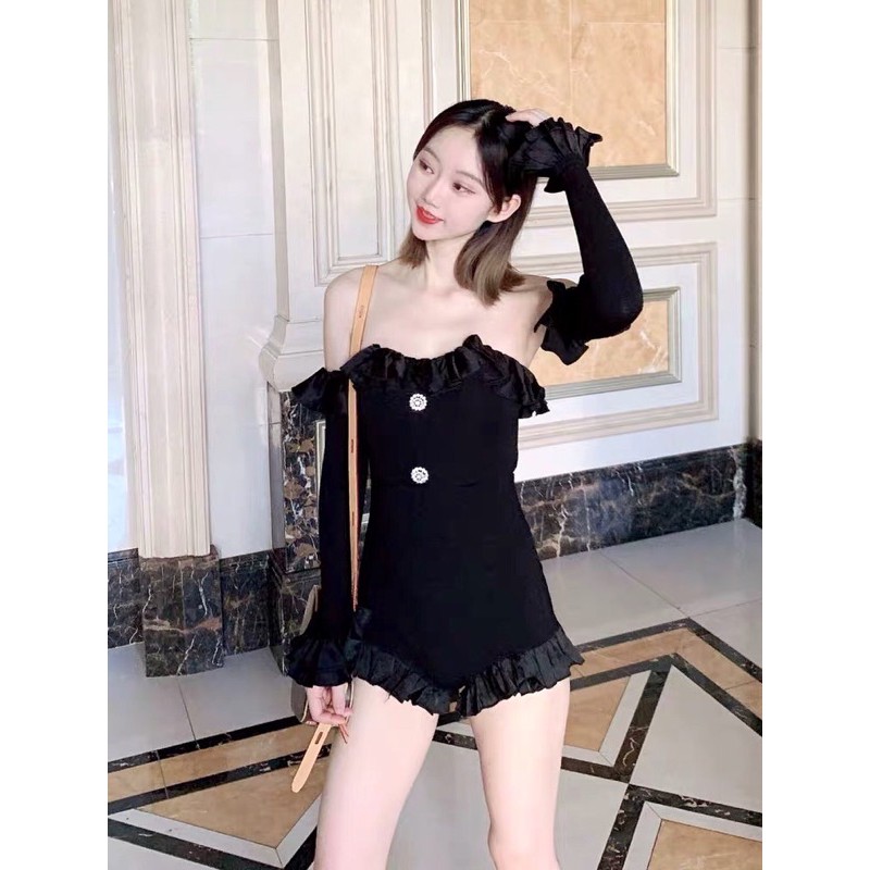 Jumpsuit đen Jennie BLACKPINK