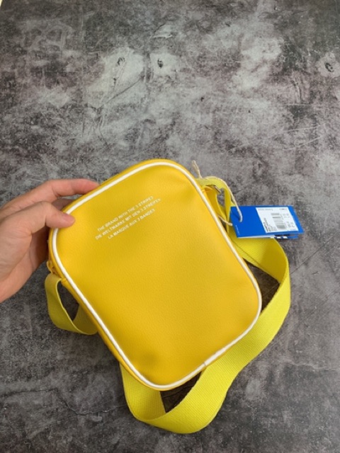 (Có QUÀ TẶNG) Túi đeo chéo Vintage mini bag yellow.