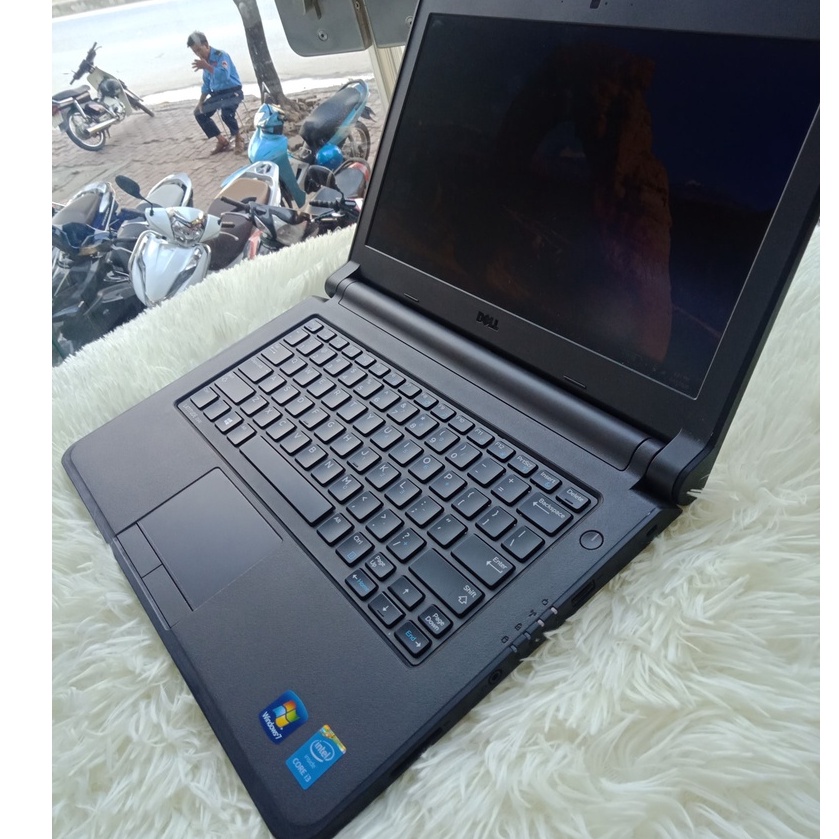 Laptop Cũ Dell Latitude 3340