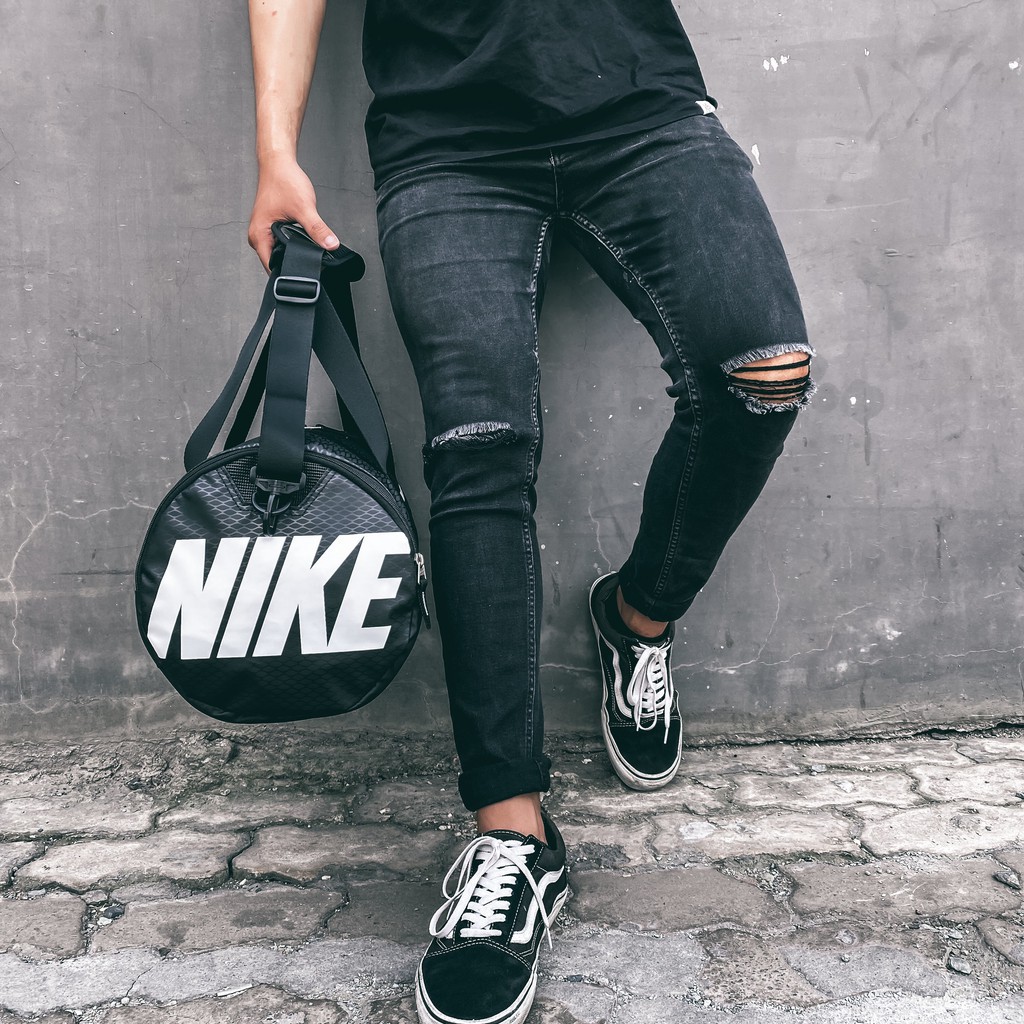 Túi trống Nike BA4516 – Mini Team Training Duffel Bag