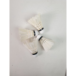 Quả cầu lông rẻ nhất thị trường fuwin nhựa f650, trái cầu lông fuwin 707 chính hãng thi đấu