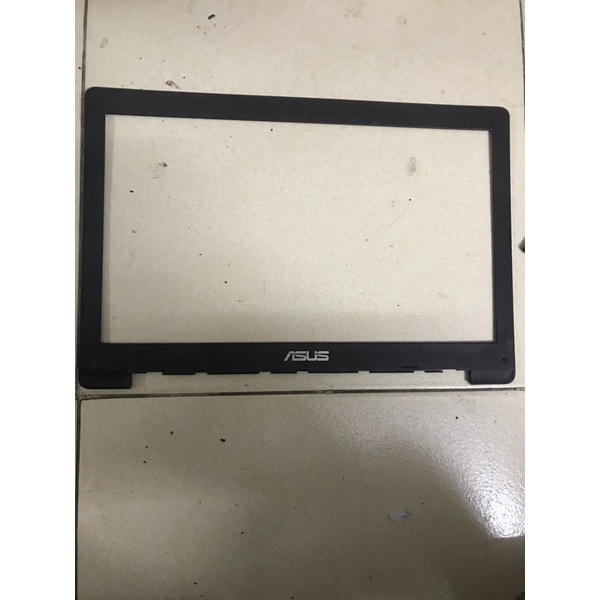 Viền (B) màn hinh Asus X553