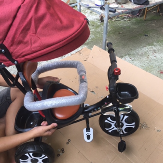 Xe đẩy trẻ em giá rẻ, xe đẩy 3 bánh cho bé có mái che,tay đẩy,bàn đạp giúp bé tập đi,hạn chế nắng mưa-Mã 619M