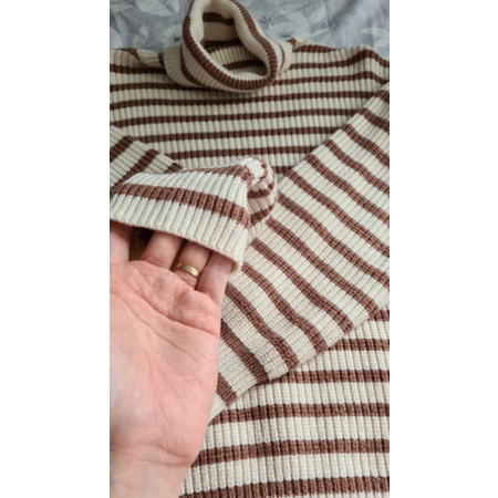 Thanh lý áo len tặng chân váy đi kèm free size